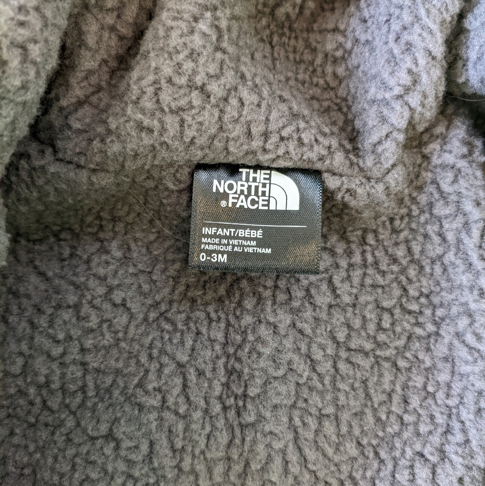 The North Face Warm Storm Jacket, size 0-3 months - Picture 4 of 4